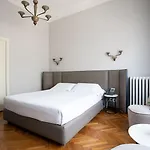Castello 4* Milánó