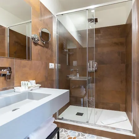 Castello Aparthotel 2*